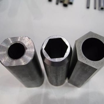Trung Quốc chuyên nghiệp Giá xuất xưởng Loại hình lục giác Hình bầu dục Phần tam giác Ống thép hình đặc biệt